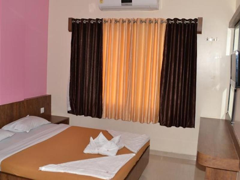 Hotel Sai Palkhi Shirdi Exterior foto