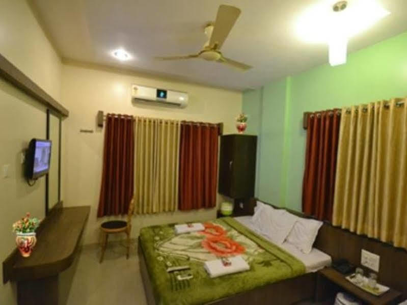 Hotel Sai Palkhi Shirdi Exterior foto